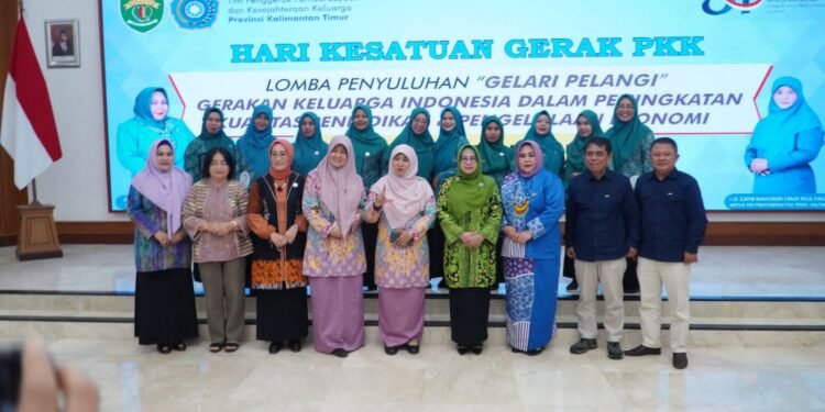 Ketua TPP PKK Berau Beri Semangat Kontingen Berau, Pada Lomba HKG PKK ke 51 Kaltim