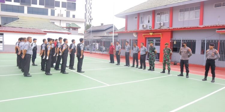 SATOPS PATNAL KANWIL KEMENKUMHAM KALTIM GANDENG PIHAK POLRES BERAU DAN KODIM 0902/BRU PASTIKAN KONDUSIFITAS RUTAN TANJUNG REDEB