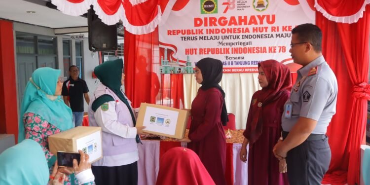 KEPEDULIAN BKMM DAN BKMT BERAU KEPADA WARGA BINAAN DI RUTAN TANJUNG REDEB