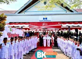 Pemkab Berau Sukses Gelar Upacara Pengibaran Bendera Merah Putih HUT Ke-78 RI, Bupati Komitmen Membangun Bumi Batiwakkal