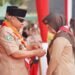 Gubernur Kaltim Sematkan Lencana Dharma Bhakti Pramuka Kepada Bupati, Wakil Bupati dan Ketua Kwarcab Pramuka Berau