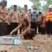 Letakkan Batu Pertama Bumi Perkemahan Mayang Mangurai II, Bupati Berkomitmen Mendukung seluruh proses pembangunan Demi Peningkatan dan Kemajuan Kwarcab Pramuka Berau