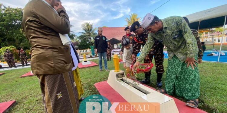 Bersama Para Santri dan Ulama, GP Ansor Berau Gelar Ziarah dan Tabur Bunga di Taman Makam Pahlawan Berau
