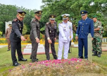 Peringati HUT TNI ke-78, Kodim 0902/BRU Gelar Ziarah Nasional di Taman Makam Pahlawan Wijaya Kusuma