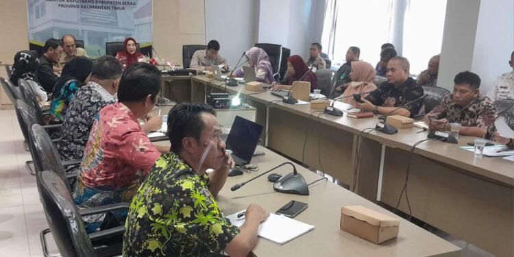 Kejar Progres, Bupati Minta OPD Bekerja Optimal; Jembatan Kelay III dan Relokasi TPA Masuk Prioritas