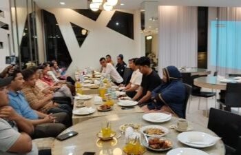 Agus Uriansyah, S.Pd, bersama Para Caleg Kumpul Bareng bersama Marannu, SE, M.Si, Caleg DPRD Provinsi Kaltim, Kuatkan Strategi Dengan Penerapan 5 M