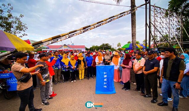 Meriahkan Hardiknas 2024, Pemkab dan Disdik Gelar Jalan Sehat Berhadiah