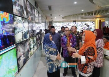Kunjungi Mal Pelayanan Publik Surabaya, Bupati Ingin Segera Terwujud di Bumi Batiwakkal