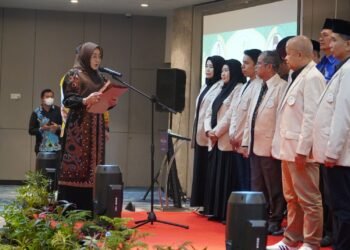 Kukuhkan IKKBS,Bupati Sri Harap Sinergitas  Membangun Bumi Batiwakkal