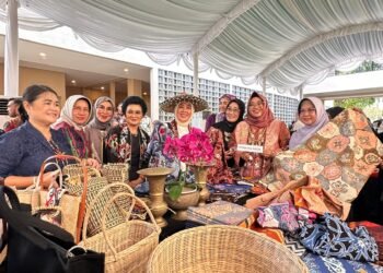 Hadiri Silaturahmi Bersama Ibu Negara, Ketua Dekranasda Berau Kenalkan Produk Hasil Kerajinan Khas Berau dan Kaltim