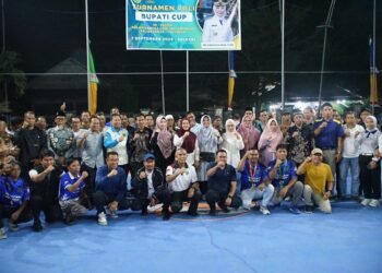 Buka Turnamen Voli Bupati Cup Pesisir 2024, Bupati Sri: Dukung program pembinaan atlet berprestasi