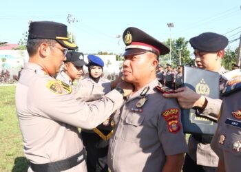 Pimpin Upacara Kenaikan Pangkat dan Wisuda Purna Bhakti, Ini Pesan Kapolres Berau